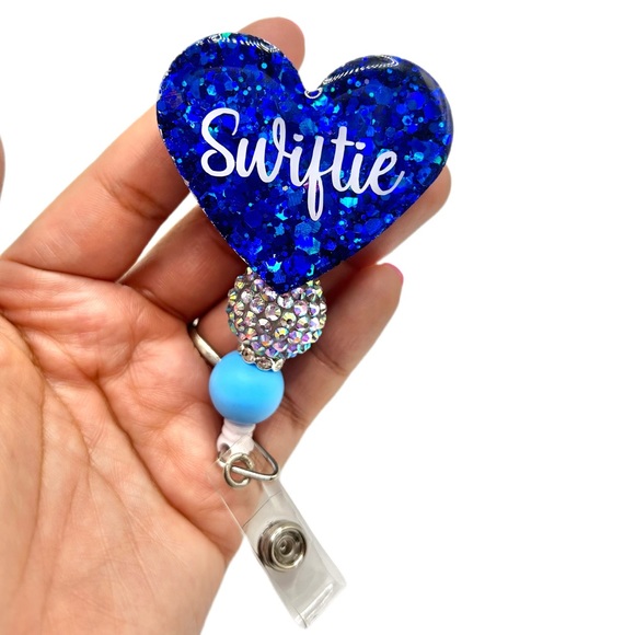 Swiftie 💙 Badge Reel - Picture 1 of 1